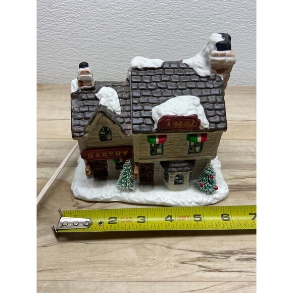 Vtg 1991 Christmas Valley Bakery Inn Illuminated Porcelain Building - Picture 14 of 16